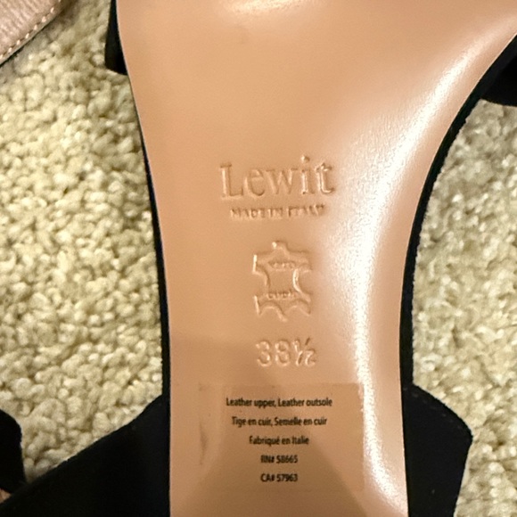 Lewit Black Ruffle Heels - Picture 5 of 6